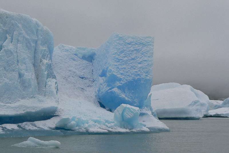 10 Iceberg Staccati dal Ghiacciaio Upsala